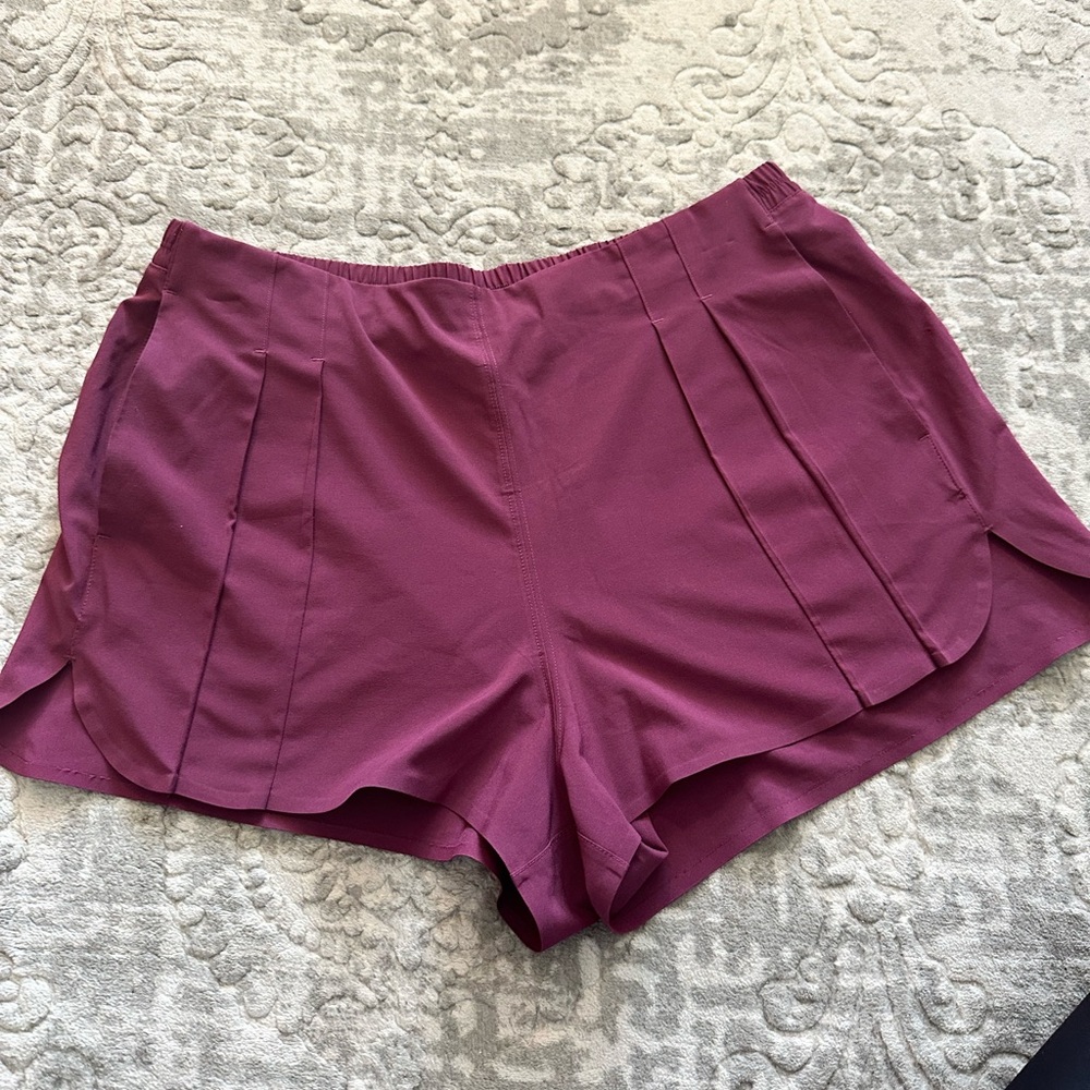 Lululemon Athletica Purple Athletic Shorts Lightweight Comfortable Fit